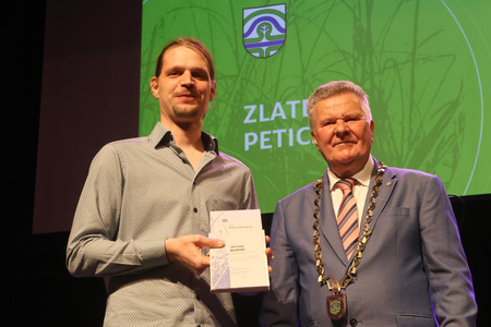 ZLATA PETICA 173 FOTO LJUBO VUKELIČ